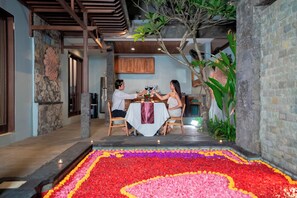 One Bedroom Private Pool Villa | Living area | 32-inch Smart TV with cable channels, TV - Kusuma Villa Seminyak (Seminyak)