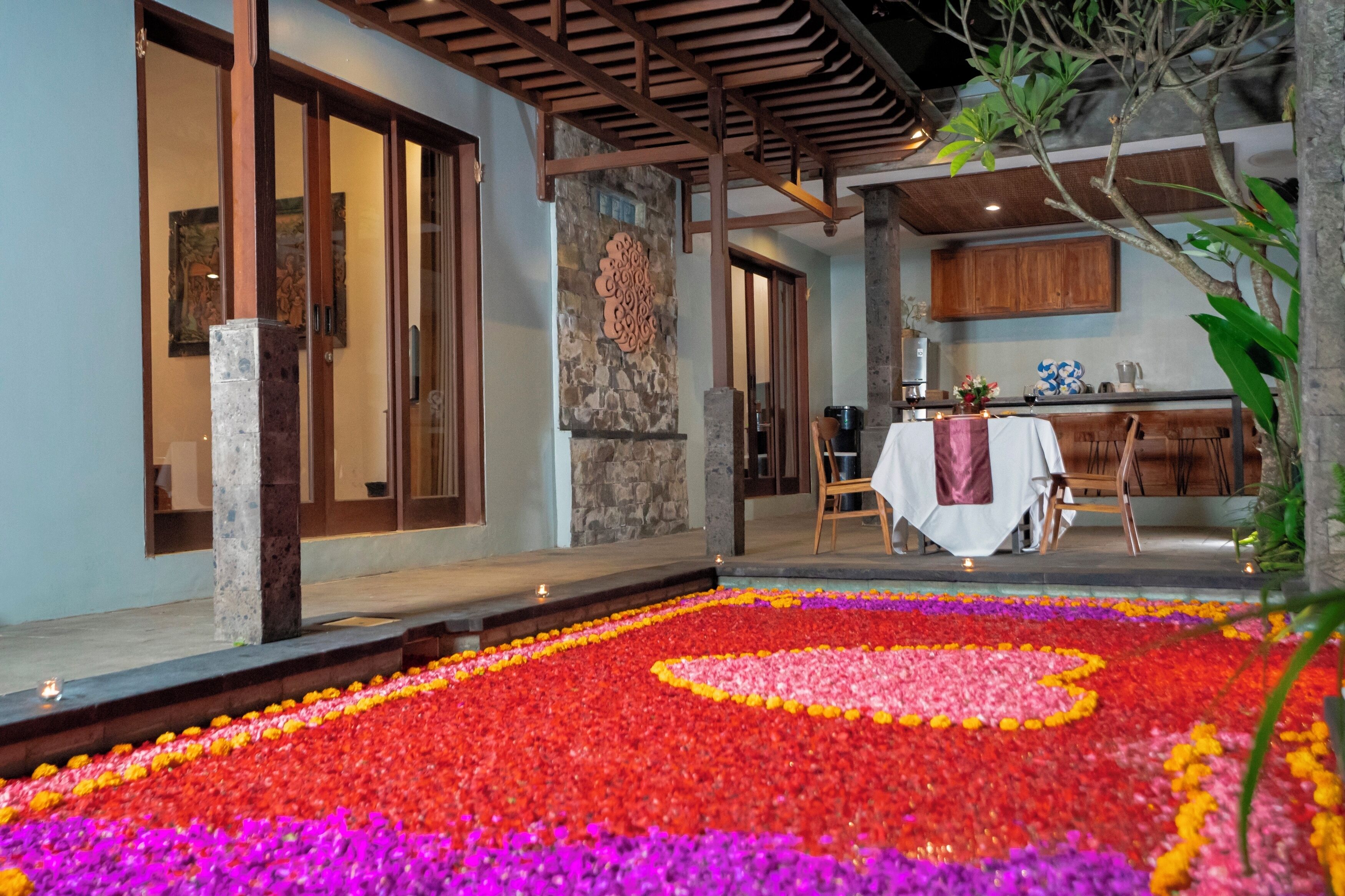 Kolam renang terbuka, kerusi lepak pantai 