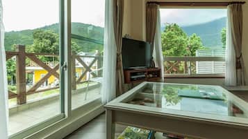 Deluxe Double Room | Blackout drapes, soundproofing, free WiFi, bed sheets
