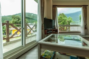 Deluxe Double Room | Blackout drapes, soundproofing, free WiFi, bed sheets