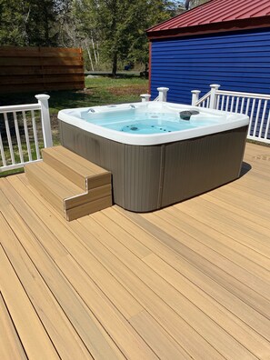 Bain à remous extérieur