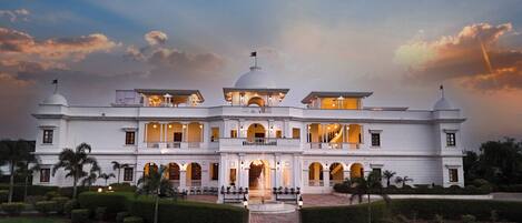 Majoituspaikan julkisivu