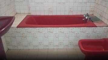 Shower, rainfall showerhead, towels