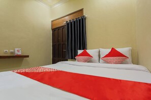 华丽双人房 | 办公桌、免费 WiFi、床单