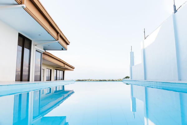 Outdoor pool, pool umbrellas, sun loungers