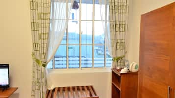 Quarto casal luxo | Roupas de cama premium, camas com colchões pillow-top, frigobar