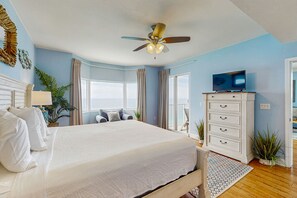 3 bedrooms, iron/ironing board, Internet, bed sheets