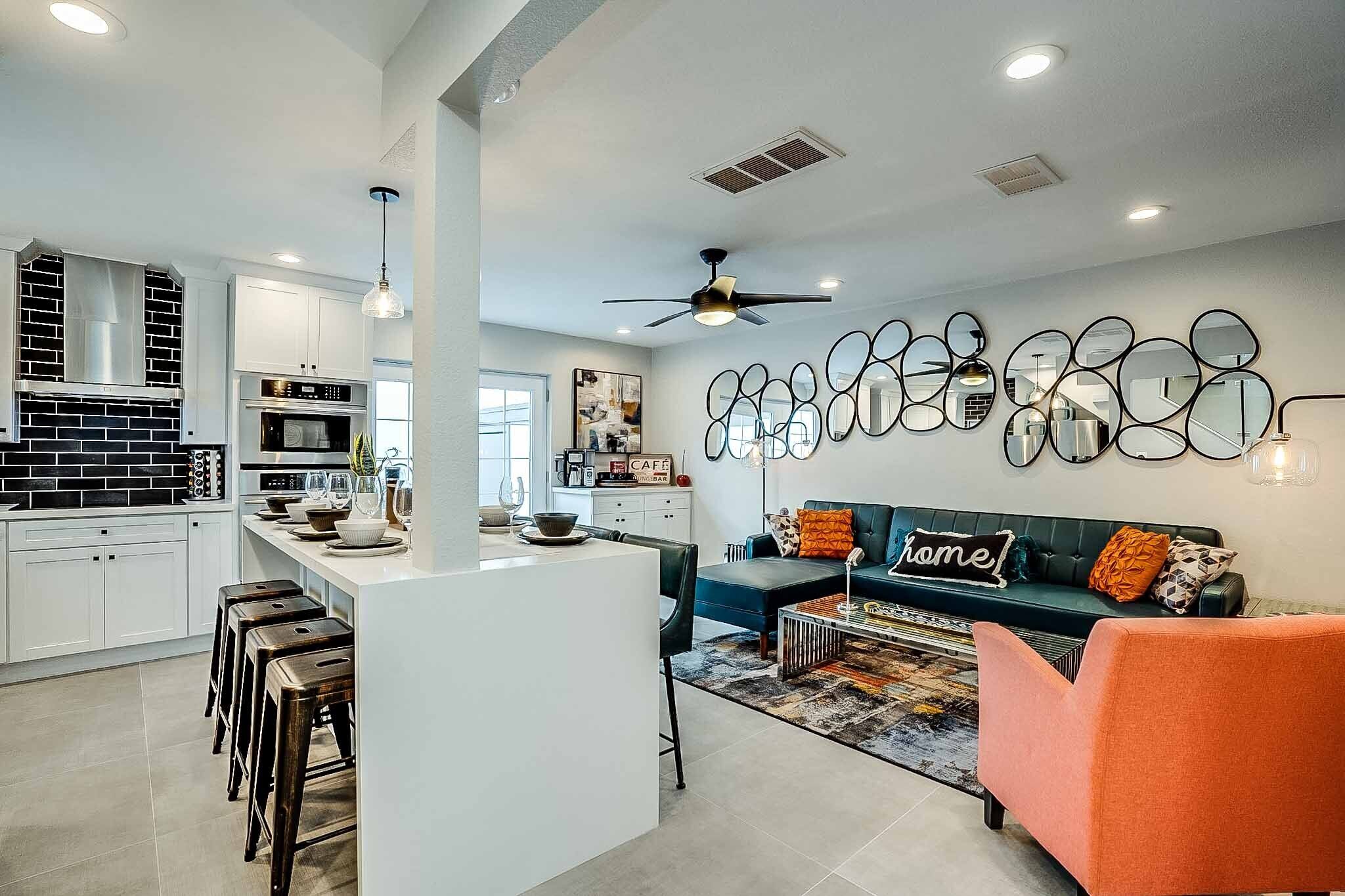Contemporary 3BR/3BA W/POOL a few min from the SCOTTSDALE ENTERTAINMENT DISTRICT