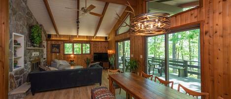 スマートテレビ、暖炉