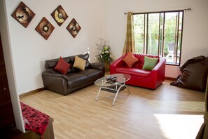 Téléviseur, jeux vidéo, lecteur de DVD, sélection de musique