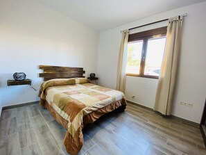 6 chambres, accès au Wi-Fi (inclus), literie fournie