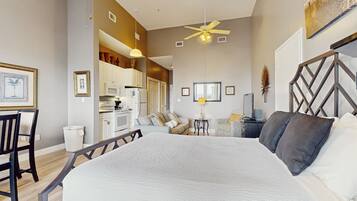 Strygejern/strygebræt, gratis internetadgang, sengetøj