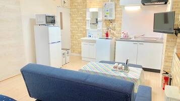 Apartment, 1 Bedroom | 1 bedroom, free WiFi