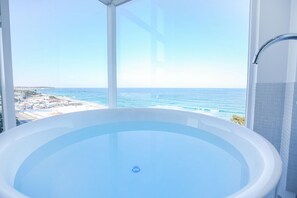 CASA 402 | Jetted bathtub - Lamiacasa Pension (Gangneung)