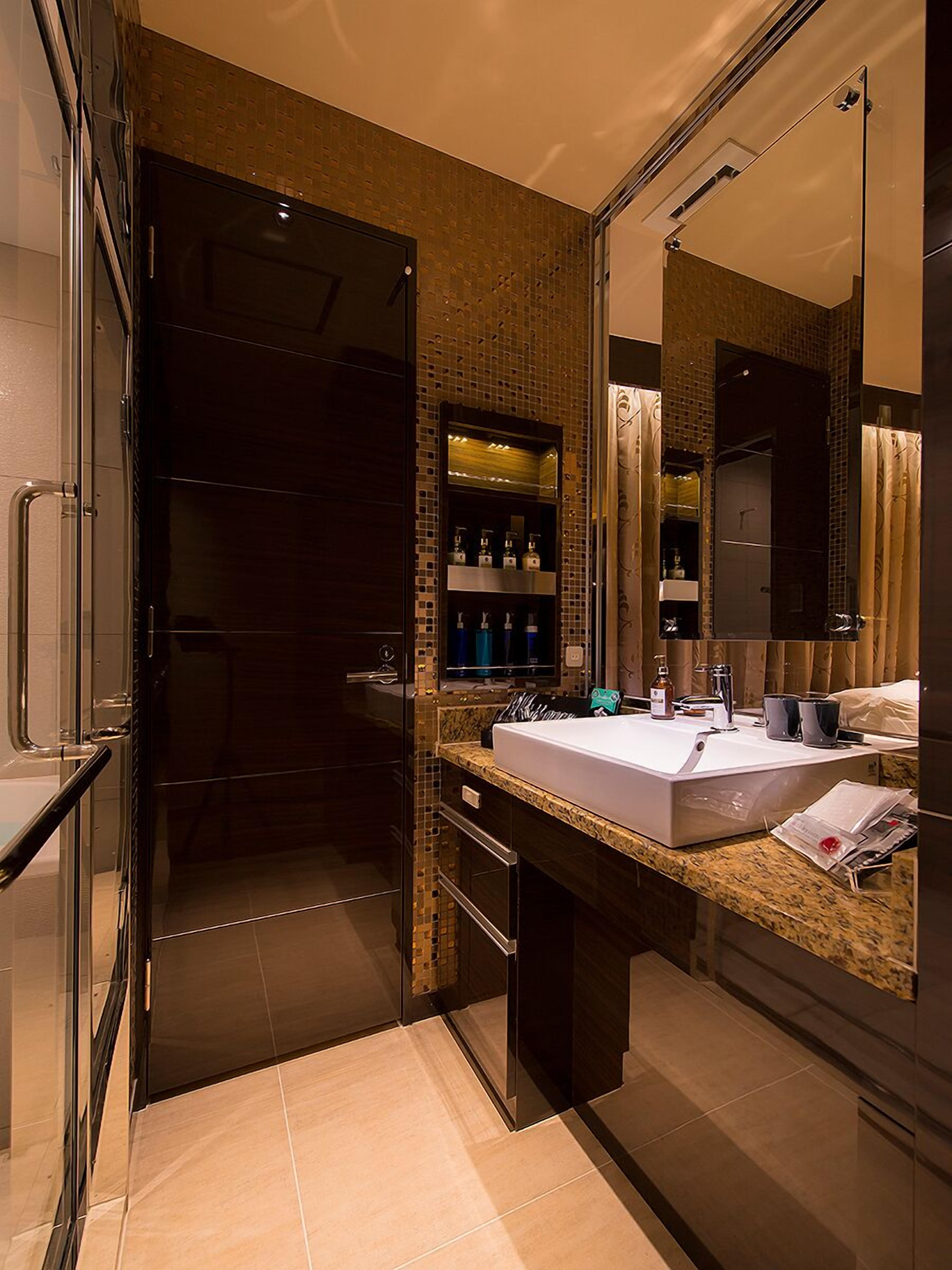 Grande Room long stay Check-in 2 PM / Check-out noon, Smoking | In-room safe, blackout curtains, free WiFi, bed sheets