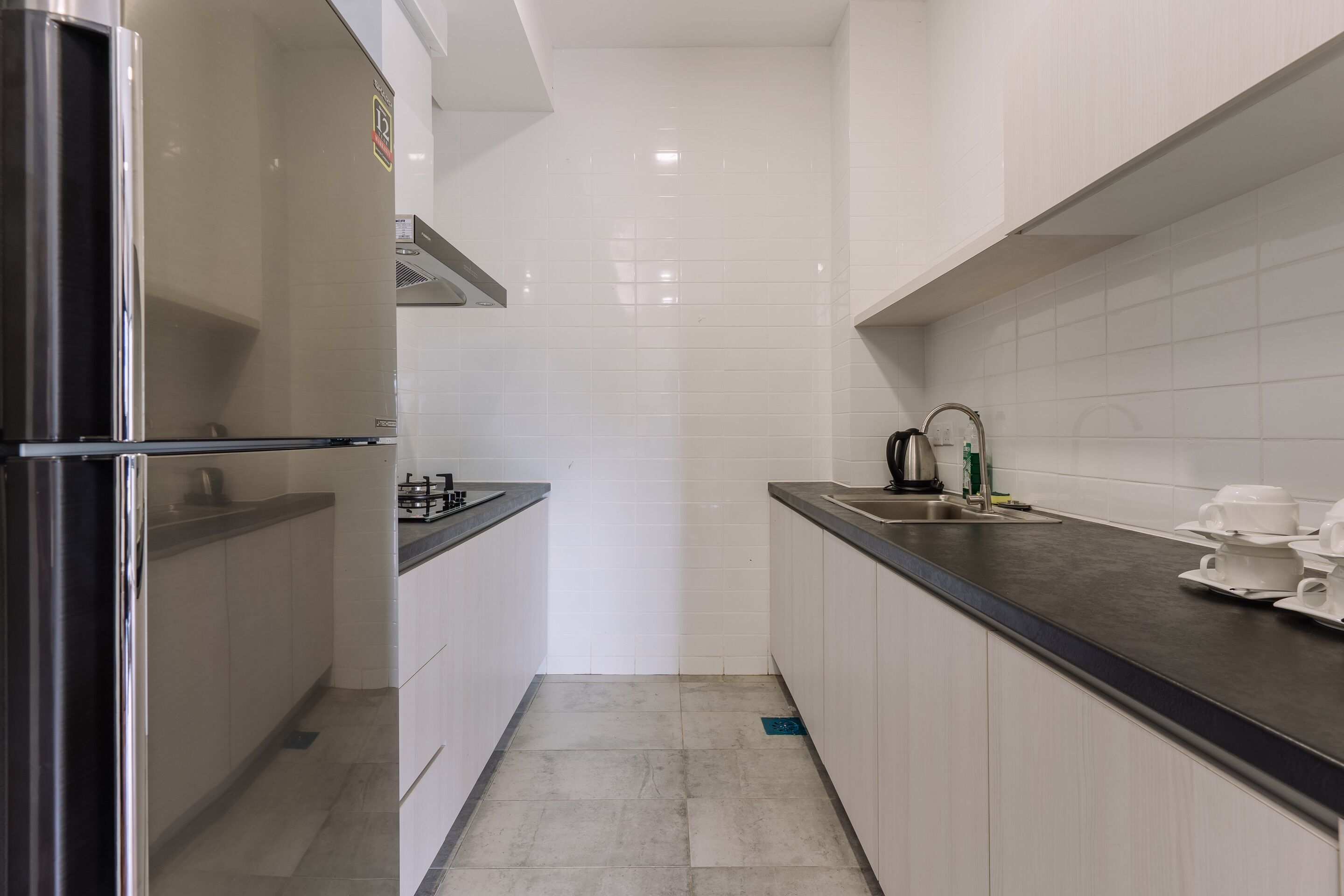 superior townhome | private kitchen | coffee/tea maker, electric kettle