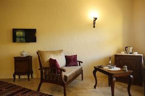 Fireplace, books - Exclusive Boutique Hotel 5 (Fethiye)