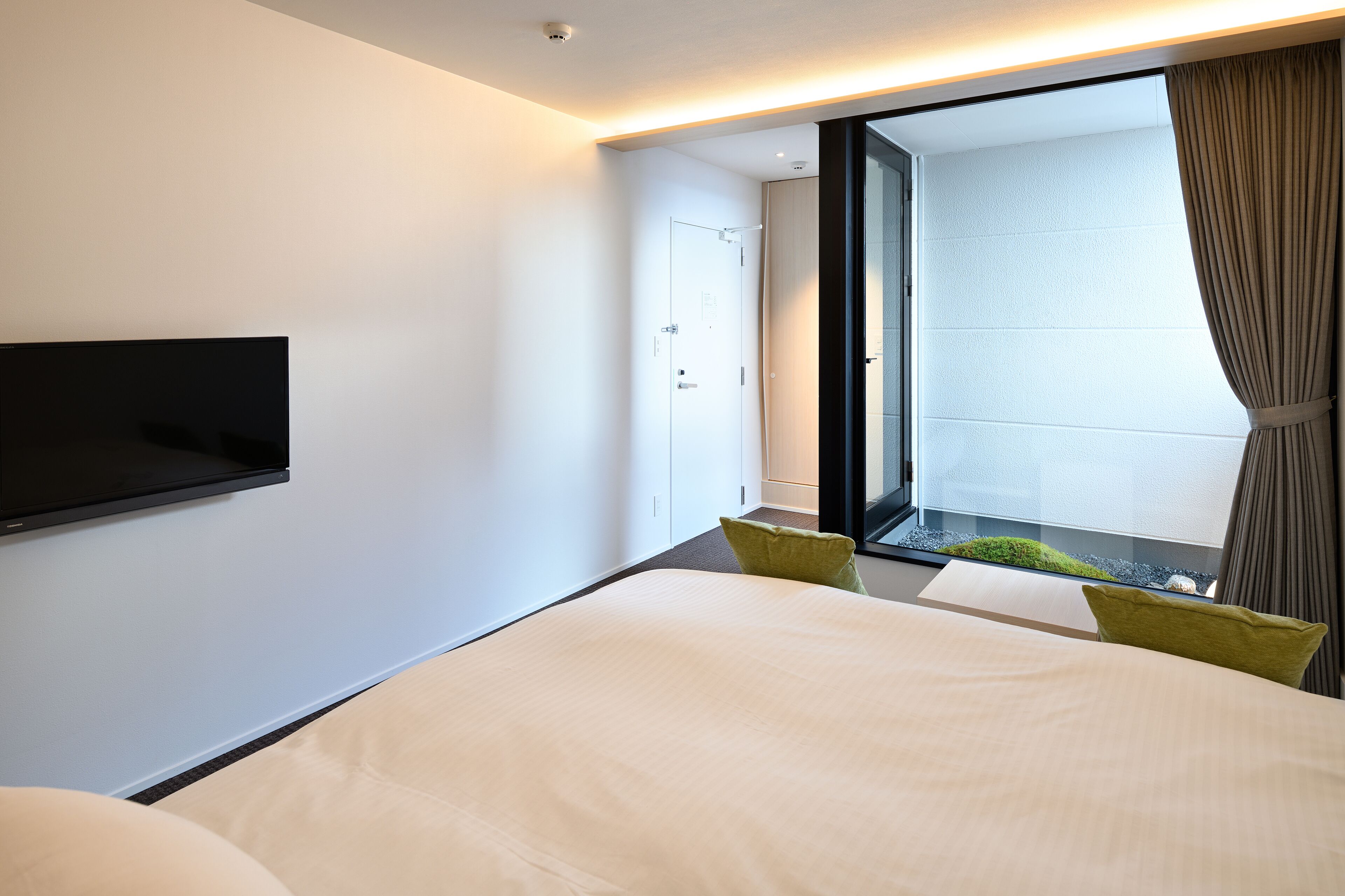 superior king, garden view | view from room