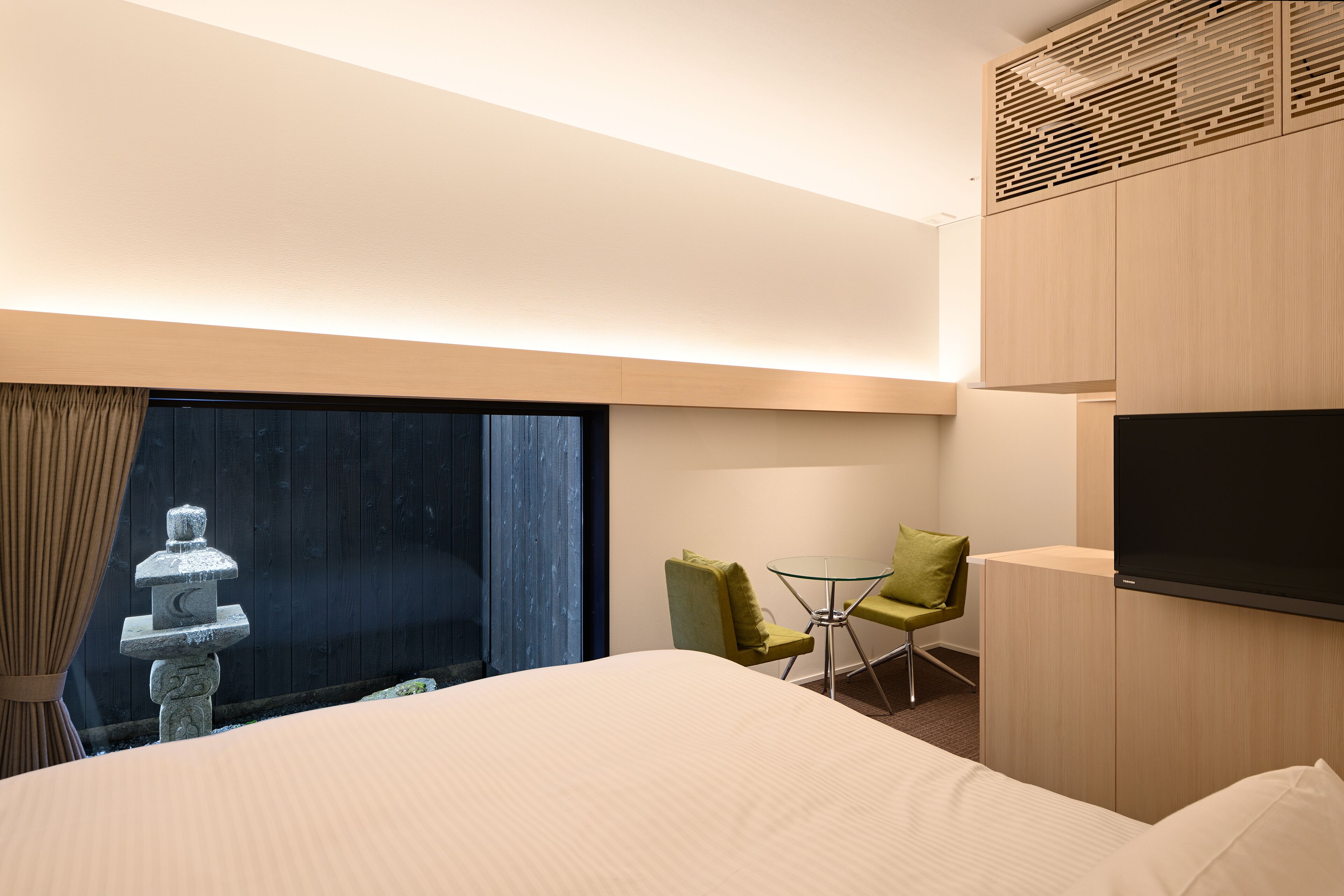 superior king | 1 bedroom, in-room safe, blackout curtains, iron/ironing board