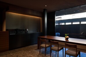 Lobby lounge - HOTEL KYOTOLOGY (Kyoto)
