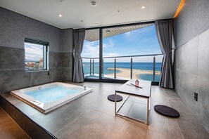 Jetted tub - W Spa Pension (Sokcho)