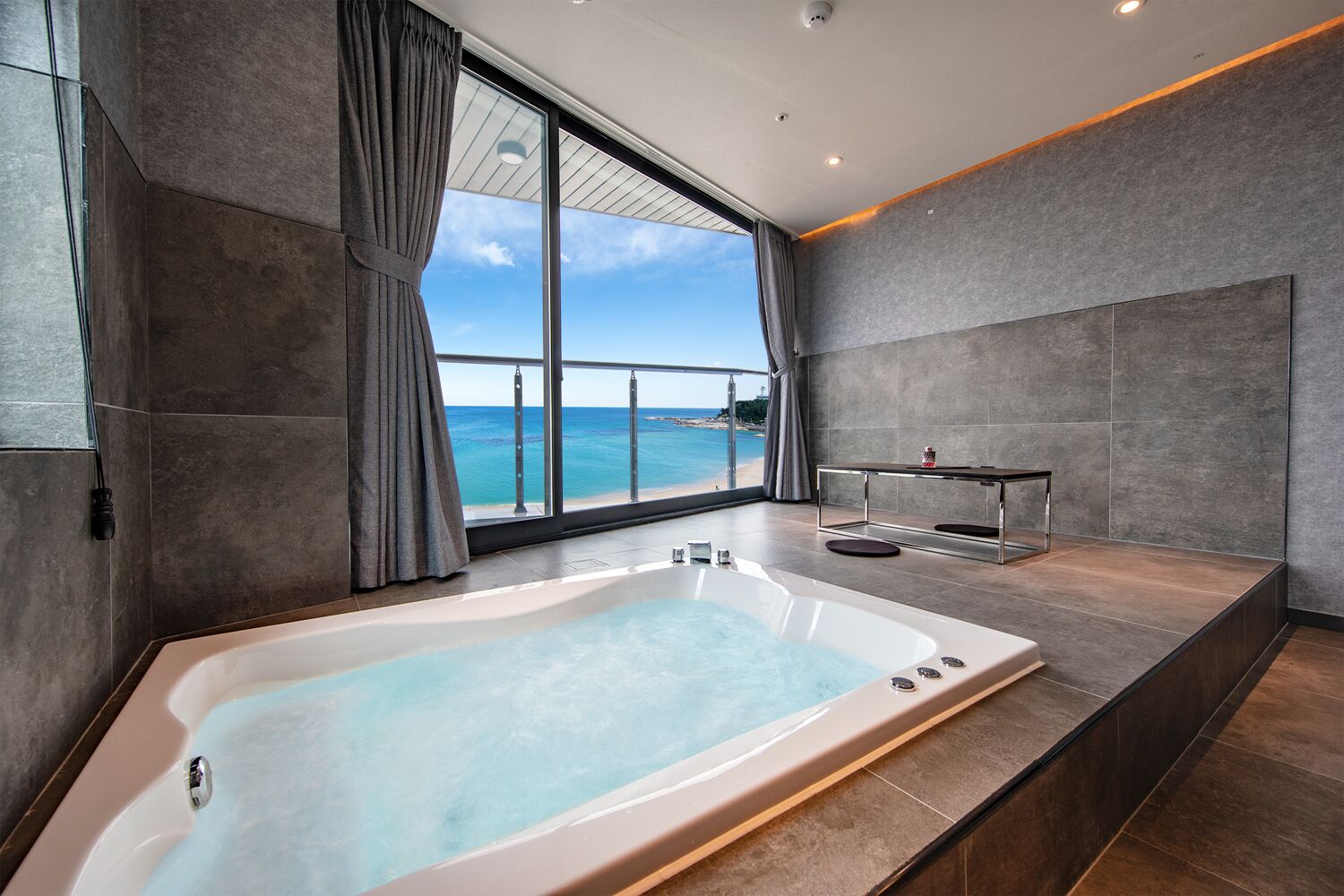 C306/C405/C506 (Terrace) | Jet tub