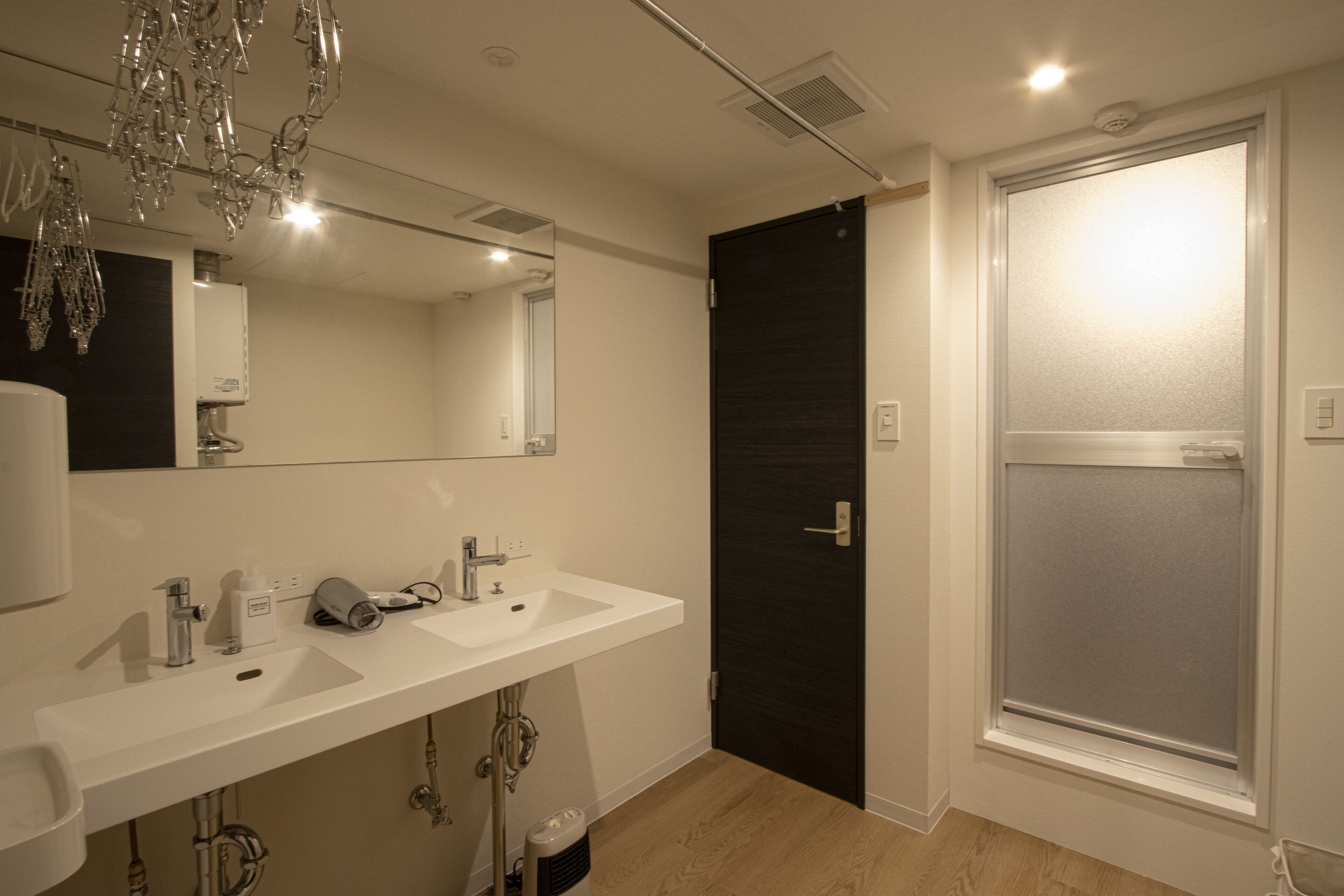 舒适客房 (5) | 浴室 | 吹风机、拖鞋、坐浴桶、毛巾