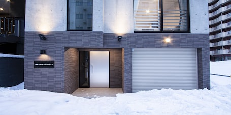 Fachada de la propiedad