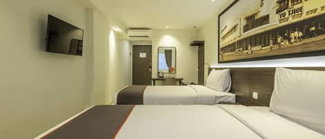 Habitación Deluxe con 2 camas individuales | Escritorio, espacio para trabajar con un portátil, wifi gratis