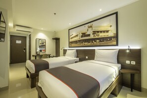 Deluxe Twin Room | Desk, laptop workspace, free WiFi, bed sheets - Collection O Hotel Pasar Baru Heritage (Bandung)