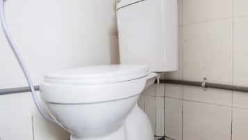 Standard Double Room | Bathroom | Shower, towels