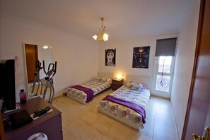 3 Schlafzimmer, Zimmersafe, Bügeleisen/Bügelbrett, kostenloses WLAN