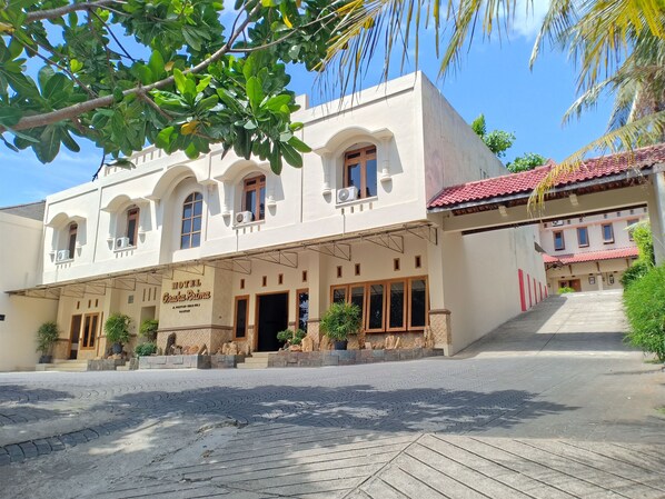 Front of property - Hotel O otel Graha Prima (Pacitan)