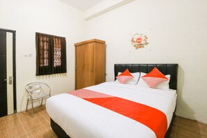 Standard Double Room - OYO 2614 Demasto Homestay (Jember)