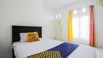 Economy Double Room | Bed sheets