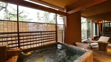 SUITEN, Suite (with dog) | Premium bedding, in-room safe, individually decorated, free WiFi