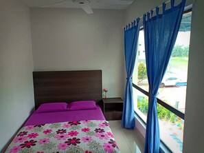 Free WiFi, bed sheets - KS Botanic Homestay (Kuala Selangor)