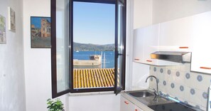 Kühlschrank, Mikrowelle