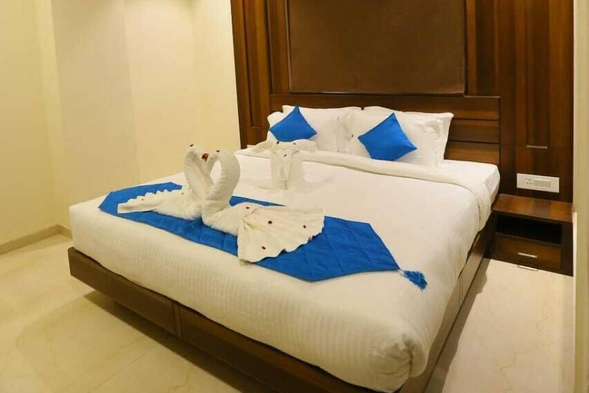Individually decorated, individually furnished, free WiFi, bed sheets