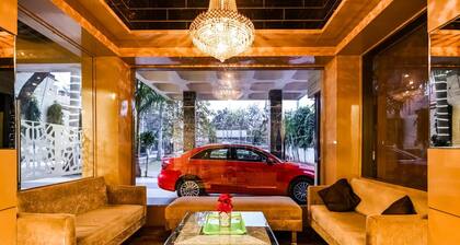 Hotel Surpin Palace