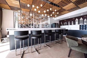 Bar (in der Unterkunft)