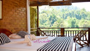 Cabana luxo, 1 quarto, para não fumantes, vista para o rio | Sacada