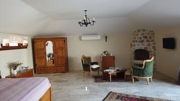 18 bedrooms, Internet