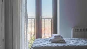 3 chambres, fer et planche Ă repasser, accĂšs Internet, draps fournis