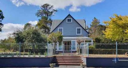 Rose Cottage - summer pool - Kahutara, Wairarapa