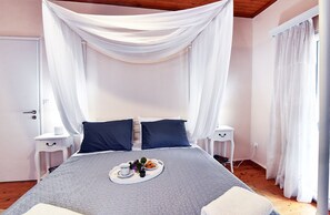 House | 3 bedrooms, iron/ironing board, travel cot, free WiFi - Karmela's Cottage  by CorfuEscapes (Corfu)