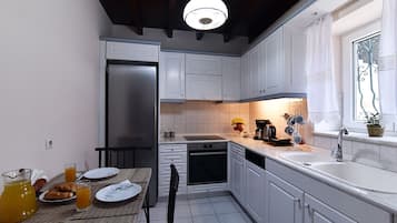 Nhà | Bếp riêng | Tủ lạnh, lò vi sóng, bếp nấu, máy rửa bát