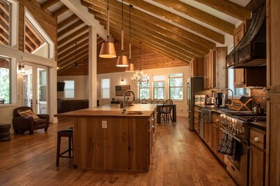 School Street Cabin + Bunkhouse + "Pods above Creek" Retreat