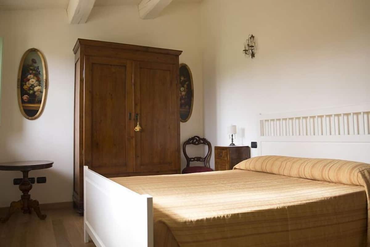 Apartment, 1 Bedroom (Iris) | Blackout curtains, iron/ironing board, free cots/infant beds, free WiFi