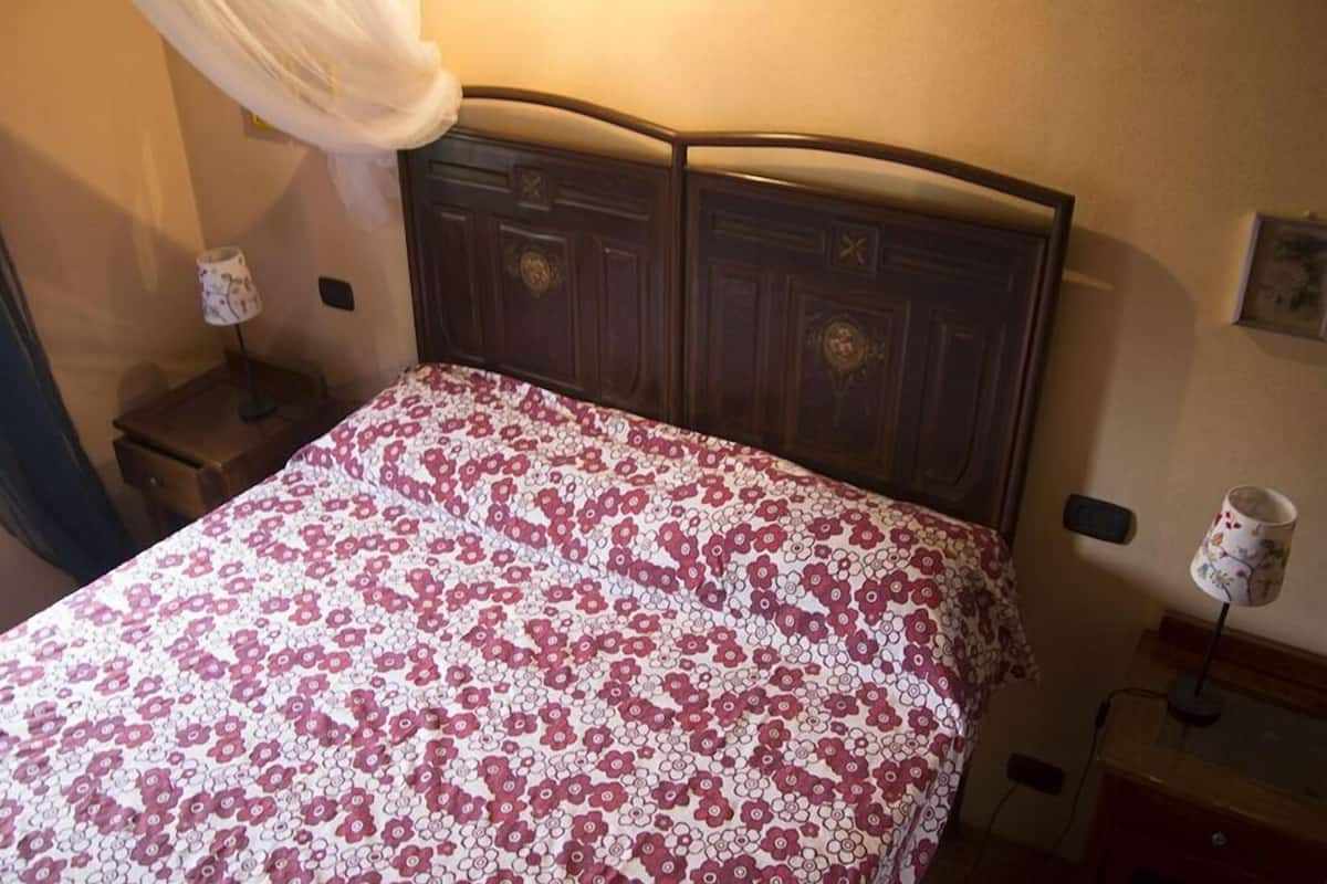 Apartment, 1 Bedroom (Maria Sole) | Blackout curtains, iron/ironing board, free cots/infant beds, free WiFi